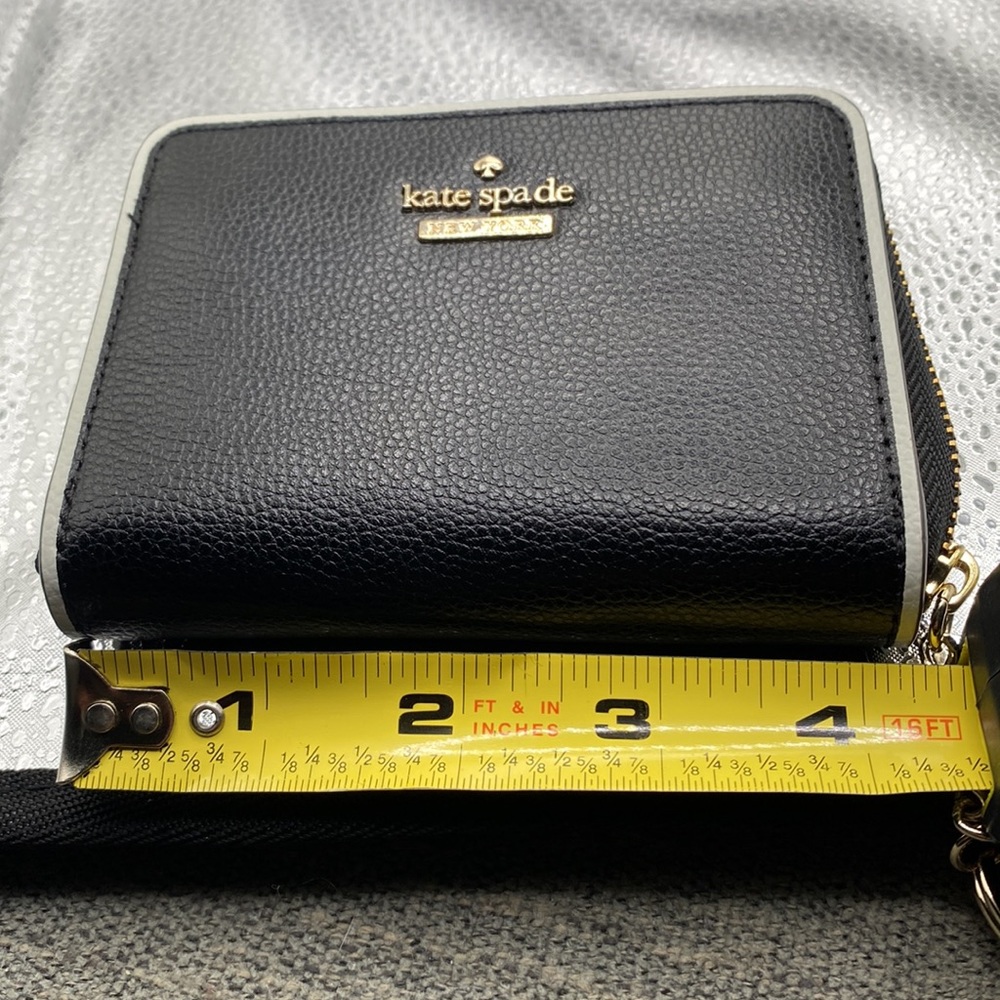 Kate Spade wallet - Picture 5 of 6